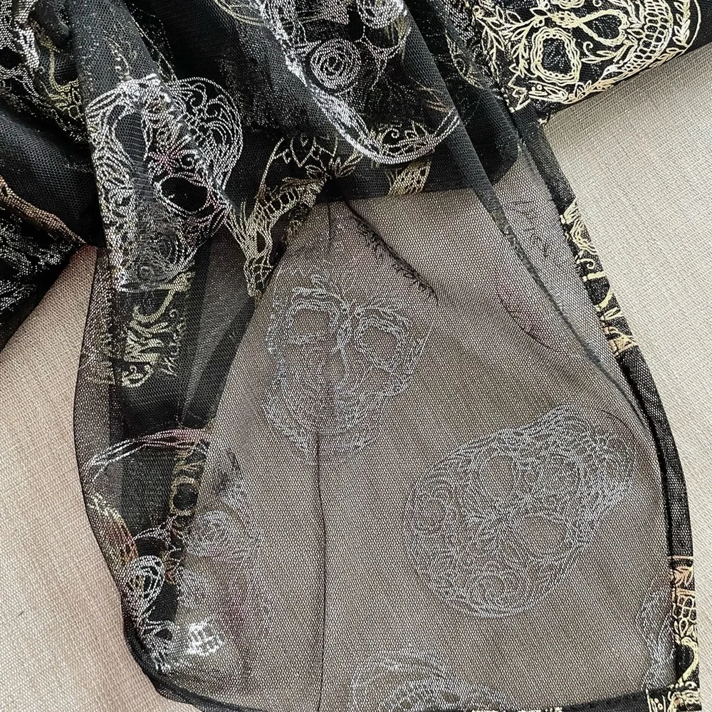 🆕Sheer Gold/Silver Metallic Printed Skulls Reversible Tablecloth